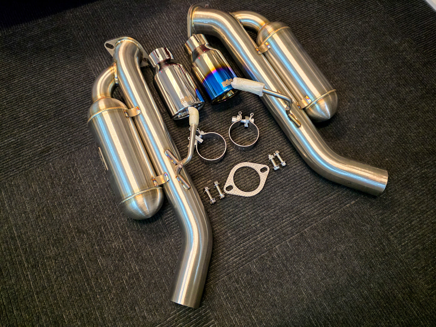 B6A Q50 Helmholtz Axleback Exhaust V2