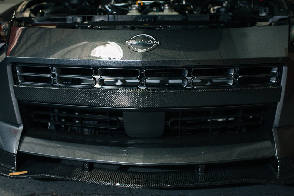 B6A Nissan Z Grill Garnish